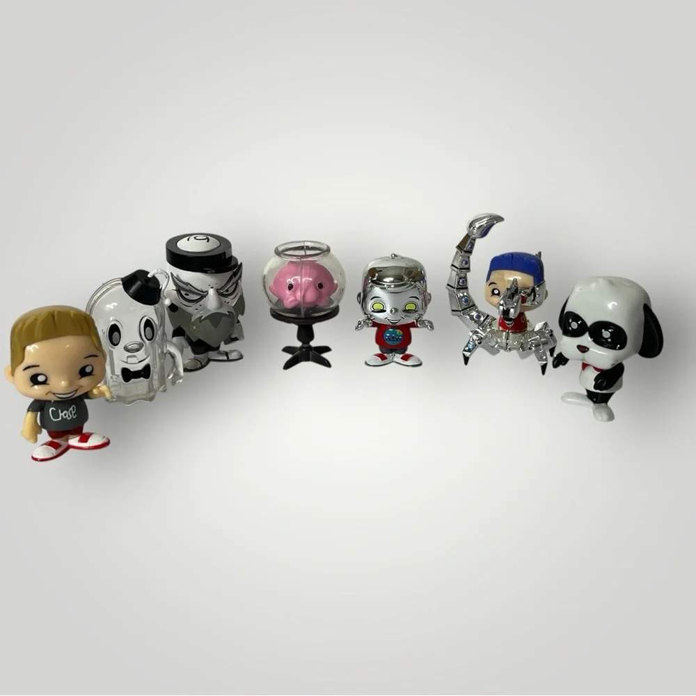 Lot Of 17 FGTEEV Assorted Collectible Mini Figures and Keychains‎